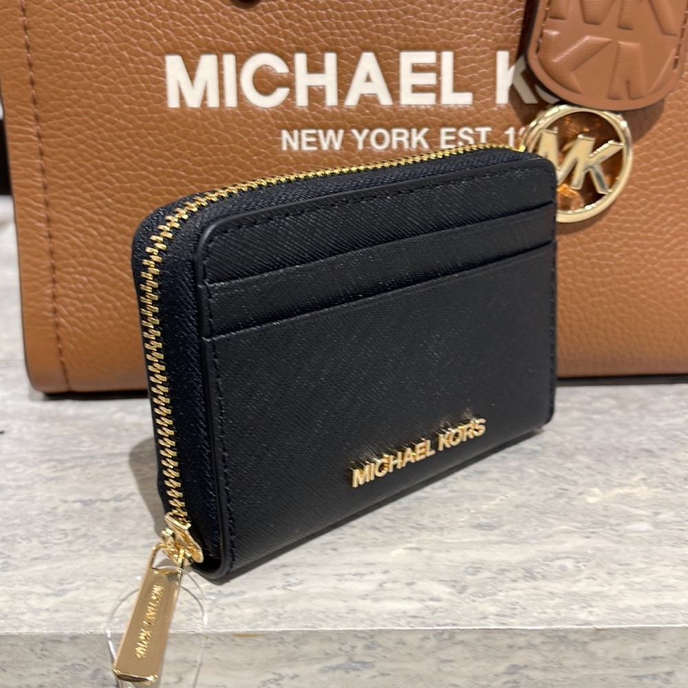 Michael Kors Jet Set Travel Medium Zip Around Card Case 
Color: Black
NWT - Picture 15 of 16